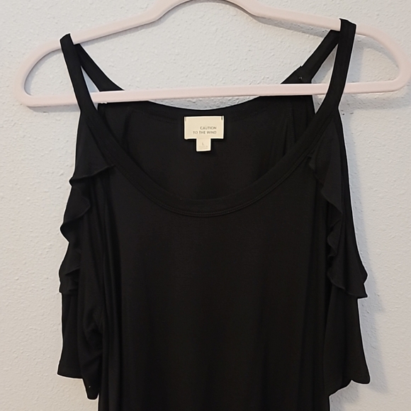 Caution To The Wind Black Cold Shoulder Ruffle Sleeve Swing Top Sz L - Picture 3 of 13